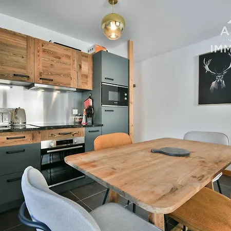 Appartement Ski-in Ski-out Au Grand-bornand Avec Garage Prive - Fr-1-391-206 *